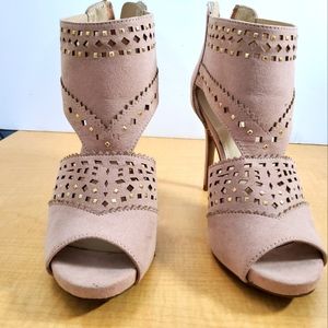 Jennifer Lopez stiletto soft light pastel pink dress booties. Sz 6. Open toe.